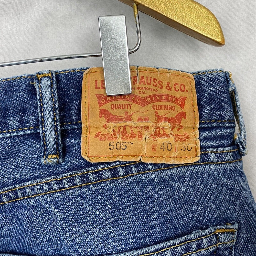 Levis 505 Regular Fit Mens 40x30 Straight Leg Jeans Blue Medium Wash 505 0216 - Picture 3 of 16